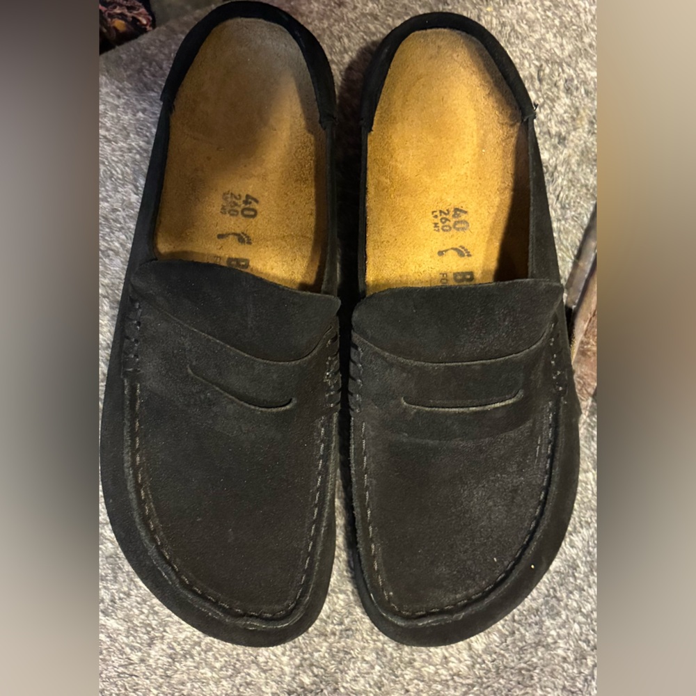 Birkenstock brand new Women’s Black Slip-On Suede Loafers 9M